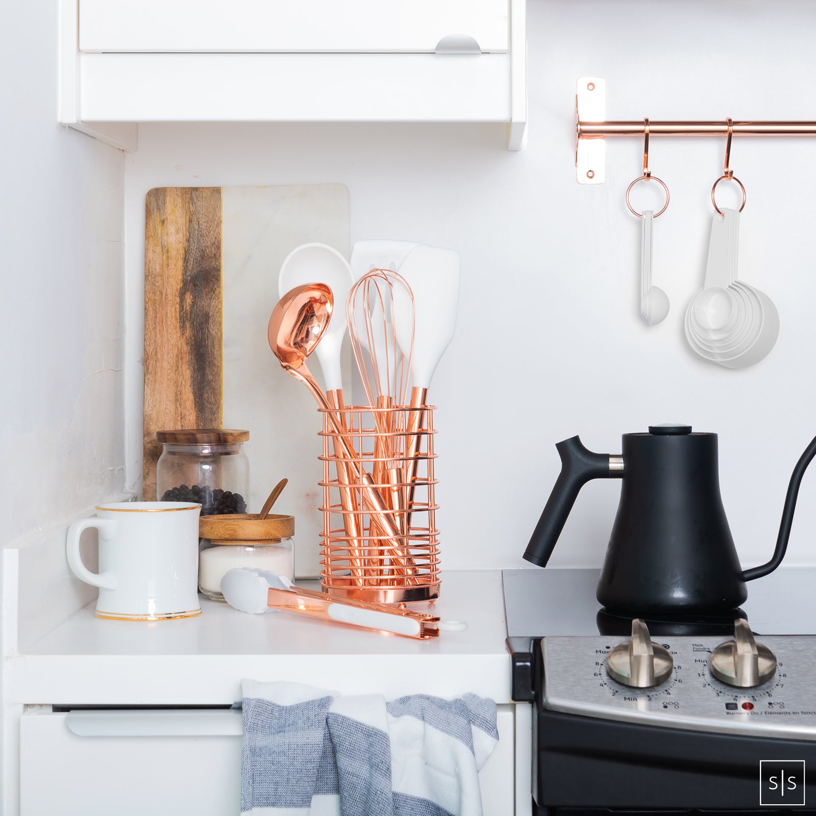 White & Copper 17 PC Silicone Set