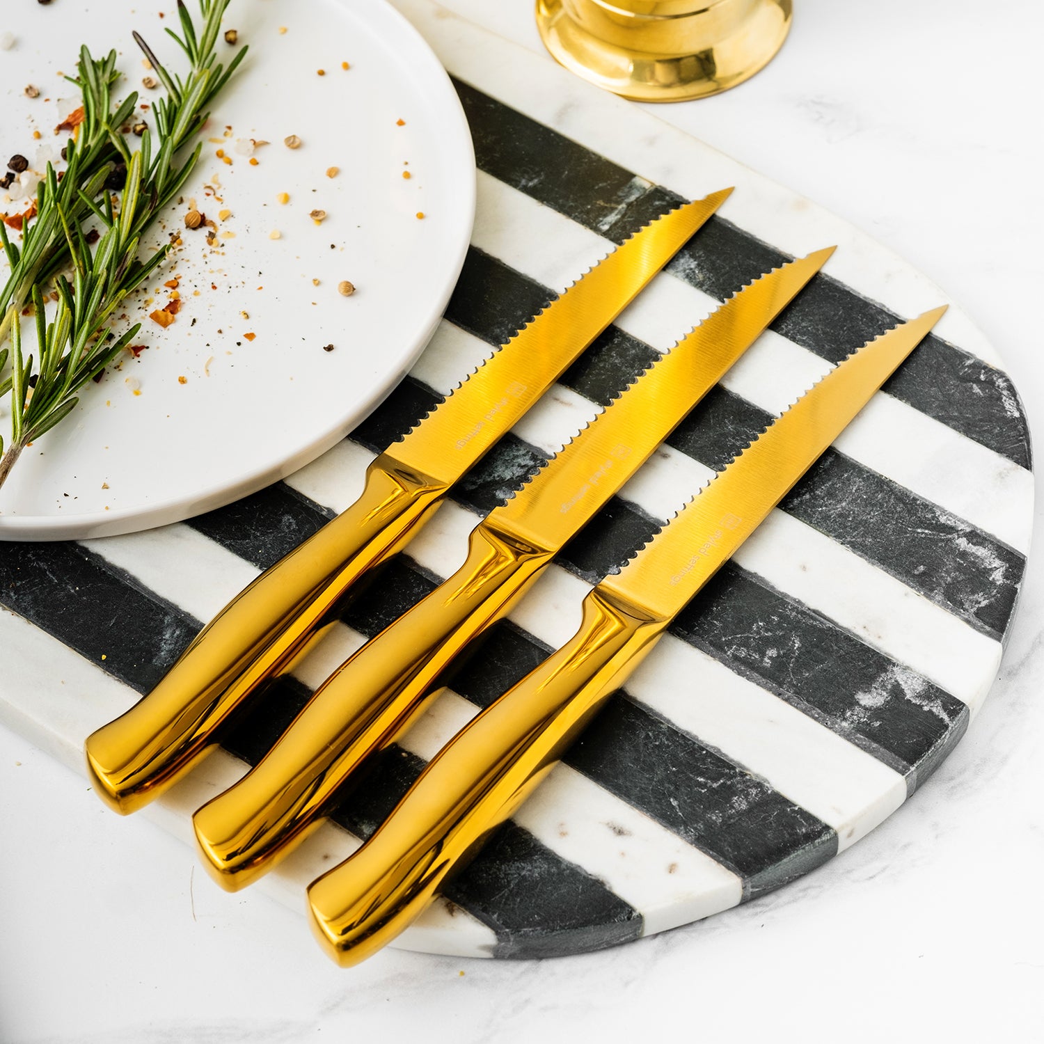 CHROME CLUB Stainless Steel Black and Gold Knife Set with Block - 7 Piece  Gold Kitchen Knife Set with Durable Clear Knife Block and Sharpener 
