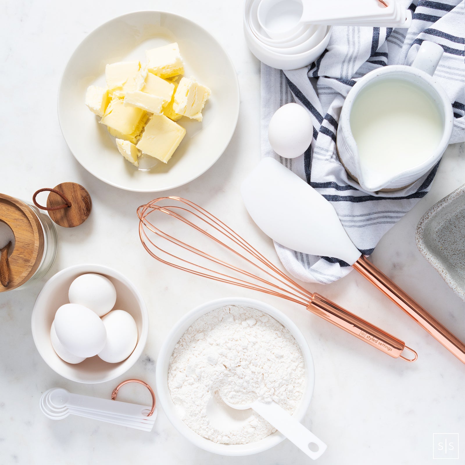 White & Copper 17 PC Silicone Set